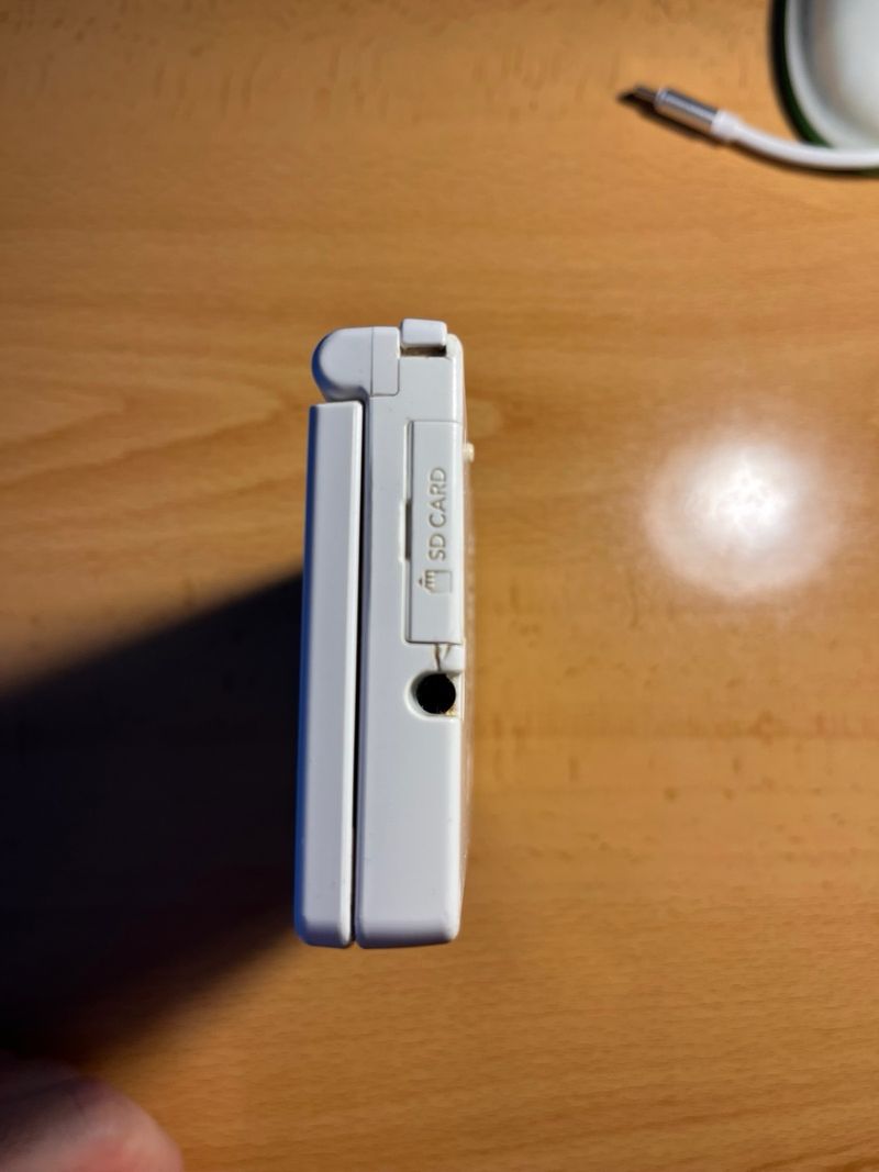 Nintendo DSi Blanca + 3 juegos afbeelding 2