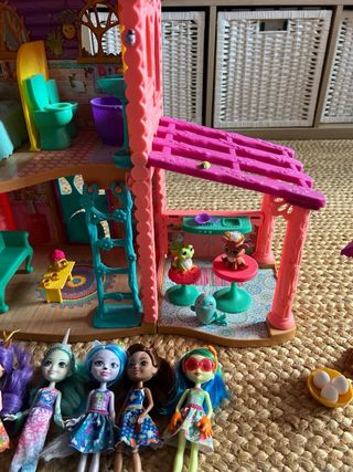 Casa Encantimals con Muñecas y Granja