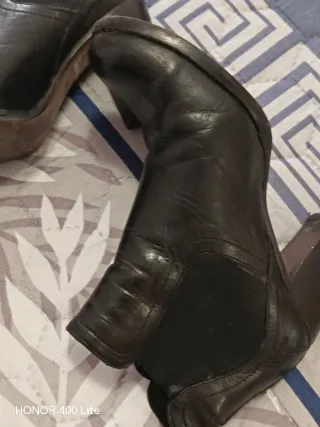Botines de cuero negros