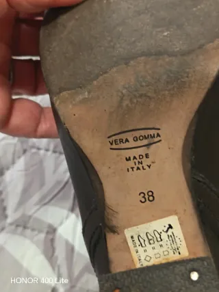 Botines de cuero negros