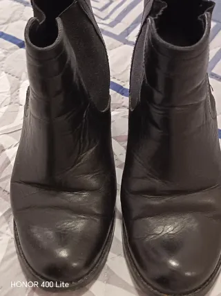 Botines de cuero negros