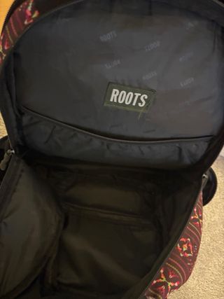 Mochila Roots Multicolor con 7 Bolsillos