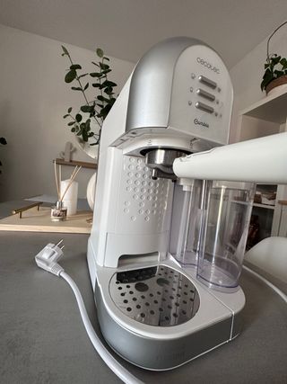 Cafetera Cecotec Cumbia Blanca