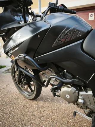 Suzuki V-Strom DL650 K7 Adventure Negra