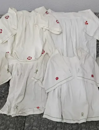 4 Ropones de acólito cadete