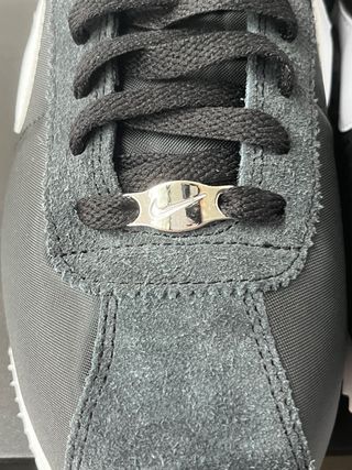 Zapatillas Nike Cortez Negras y Blancas