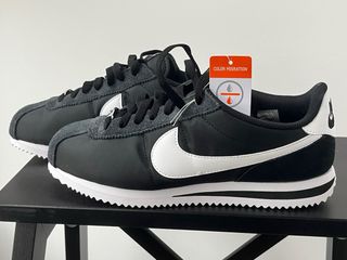 Zapatillas Nike Cortez Negras y Blancas