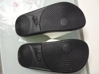 Chanclas Nike Mujer Talla 36 Negras y Blancas