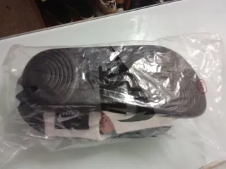 Chanclas Nike Mujer Talla 36 Negras y Blancas