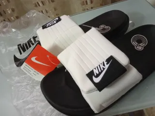 Chanclas Nike Mujer Talla 36 Negras y Blancas