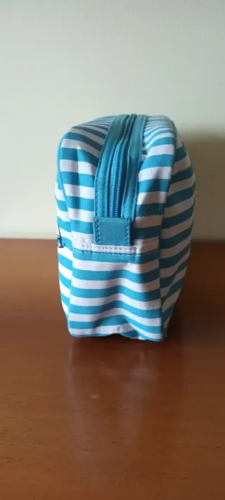 Beauty case "Paperino" Oysho