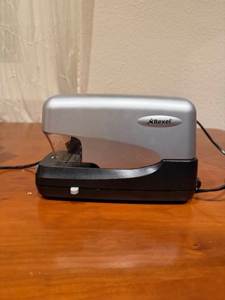 Grapadora Eléctrica Rexel Automática