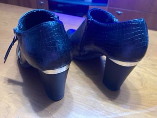 Botines de tacón negros