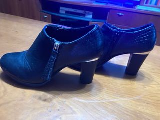 Botines de tacón negros