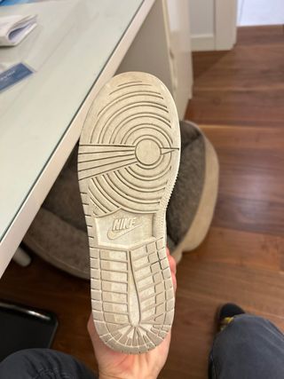 Nike Air Jordan 1 Mid Blancas