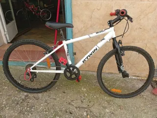 Bicicleta B'TWIN Rockrider Blanca