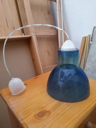 Lámpara de techo azul