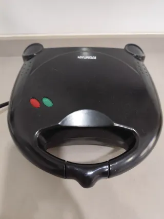 Sandwichera Eléctrica Negra Hyundai