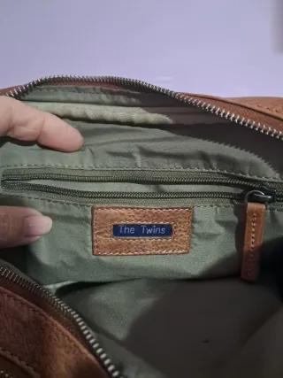 Bolso bandolera marron de piel.