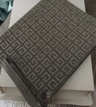 Necessaire Givenchy Grigio