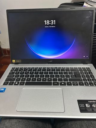 Acer Aspire Go 15 - Como nueva, con caja