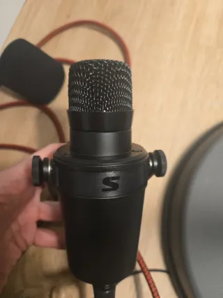 Micrófono Shure MV7X XLR + cable 3m (como nuevo)