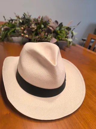 Sombrero Panamá Beige con Banda Negra