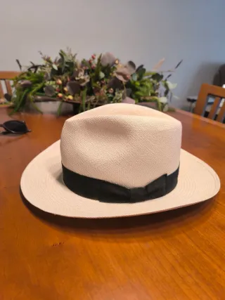 Sombrero Panamá Beige con Banda Negra