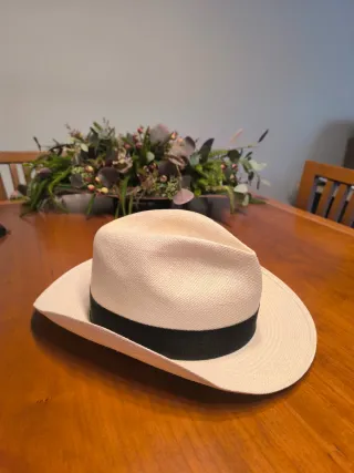 Sombrero Panamá Beige con Banda Negra