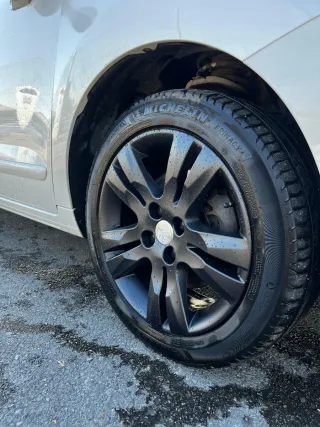 Peugeot 5008 2015