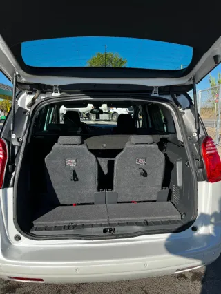 Peugeot 5008 2015
