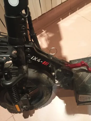 Patinete iX4 para Piezas tiene varios problemas