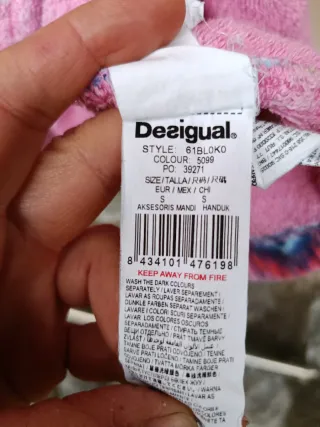 Albornoz infantil estampado Desigual
