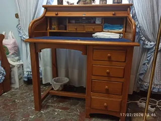 Dormitorio madera maciza marrón