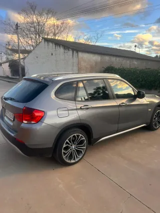 BMW X1 2011