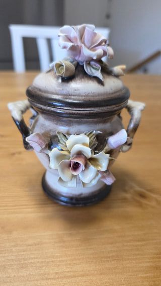 Portacaramelle Capodimonte in ceramica