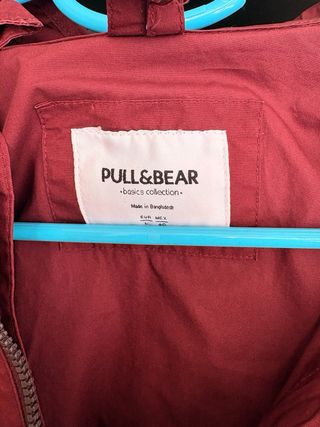Cazadora Pull&Bear granate  con Capucha
