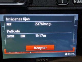 Sony A6300 + Objetivo SELP1650 (poco uso)