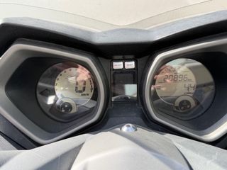 Yamaha XMAX-250 Maxi Scooter Gris 20.000k año 2014