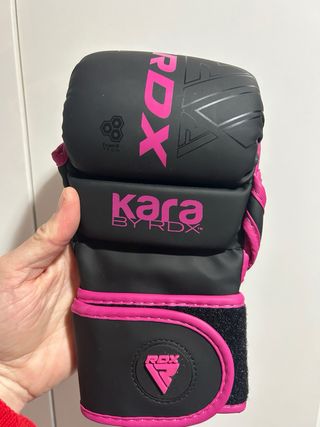 Guantes MMA RDX Kara By RDX Negro/Rosa