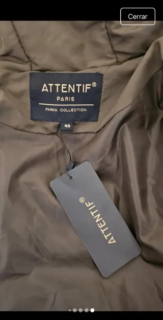 Abrigo verde Atenttif con capucha