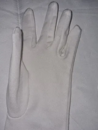 Guantes blancos penitente