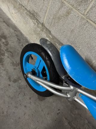 Bici sin pedales azul