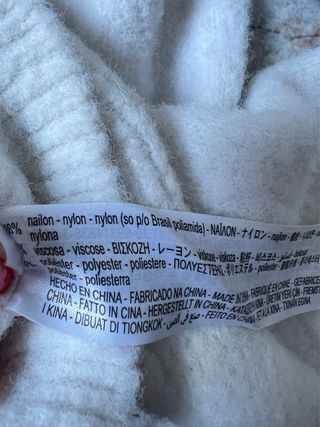 Zara Jersey Crema Peluche Cuello Pico Corto