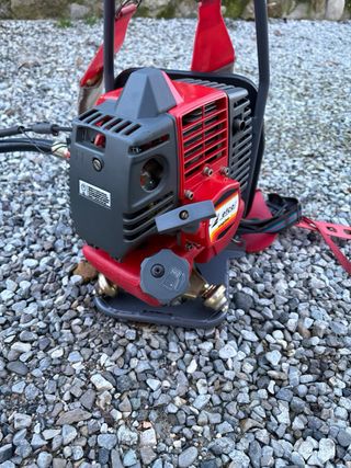 Tagliasiepe spalleggiato Efco 8405 HT