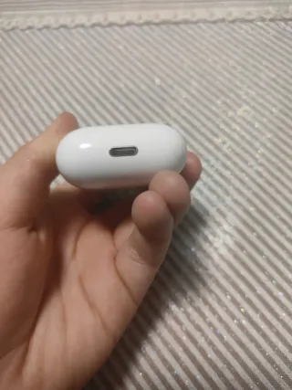 Custodia AirPods Apple Bianca