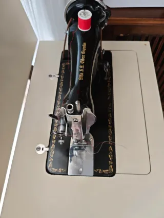 Máquina de coser Alfa Manual