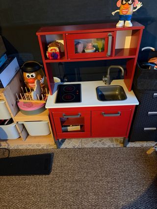 Cocinita de Juguete Roja