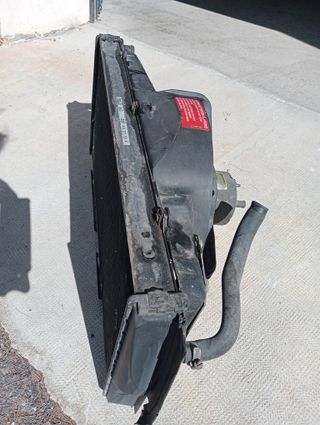 Radiador Audi 100 C3 con ventilador y cubierta