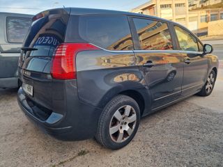 Peugeot 5008 2013   2.0hdi  150cv 7 plaz